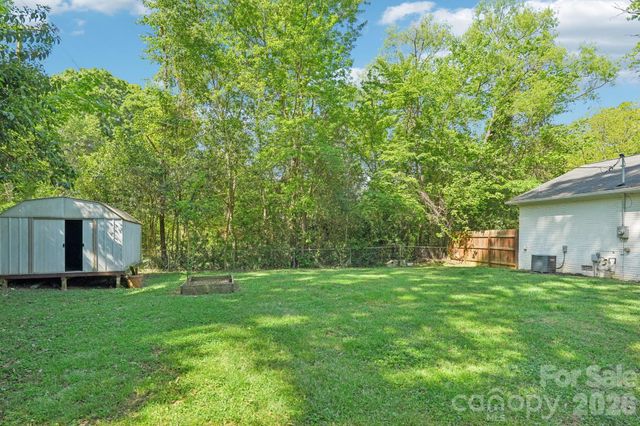 3000 Dunlavin Way, Charlotte, NC 28205