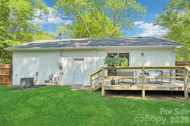 3000 Dunlavin Way, Charlotte, NC 28205