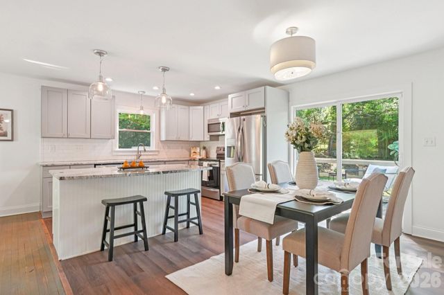 3000 Dunlavin Way, Charlotte, NC 28205