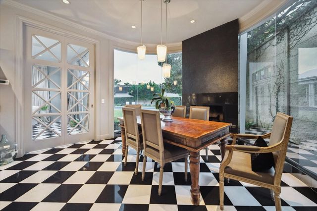 20 Sunset Boulevard, Houston, TX 77005