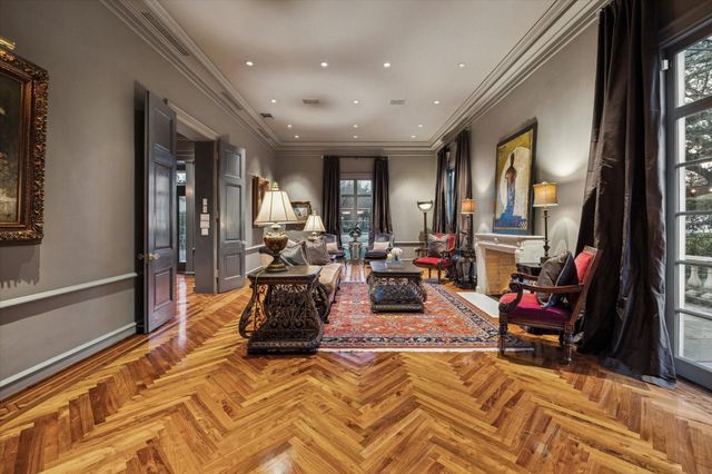 20 Sunset Boulevard, Houston, TX 77005