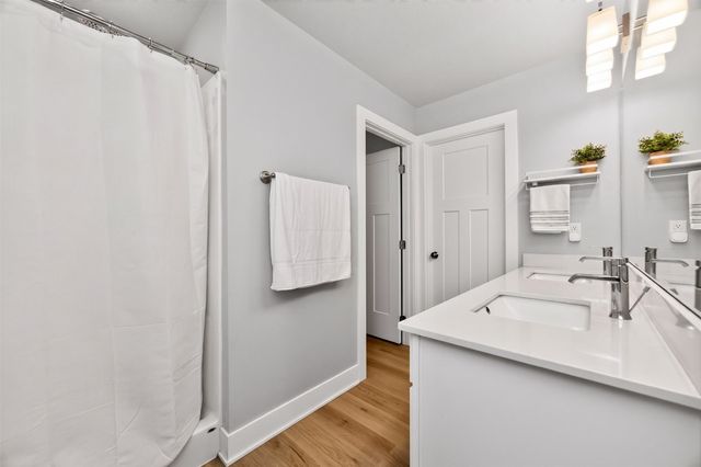 609 NE Hunter Drive, Ankeny, IA 50021