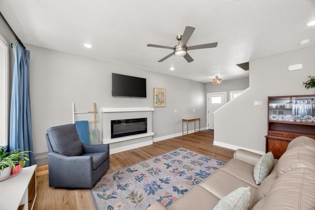 609 NE Hunter Drive, Ankeny, IA 50021