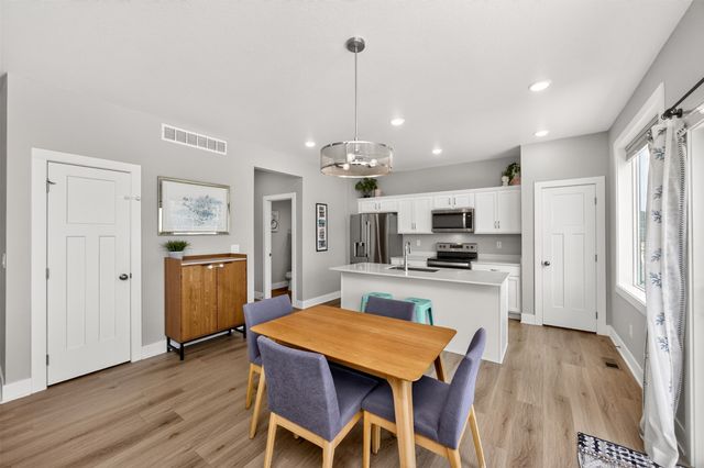 609 NE Hunter Drive, Ankeny, IA 50021
