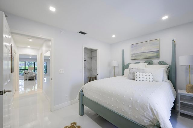11335 Twelve Oaks Way, North Palm Beach, FL 33408