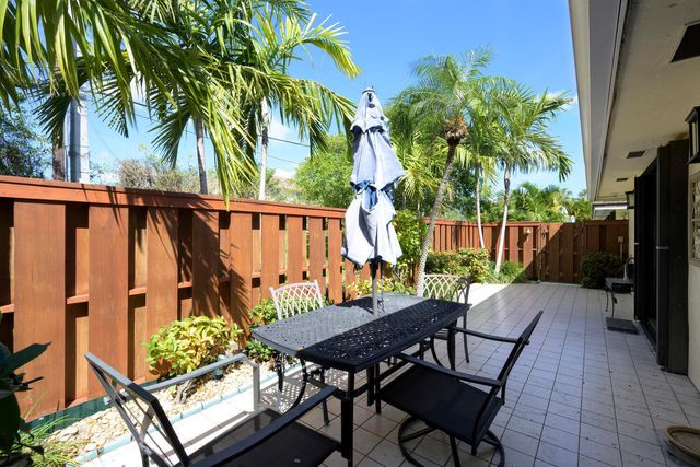 11335 Twelve Oaks Way, North Palm Beach, FL 33408
