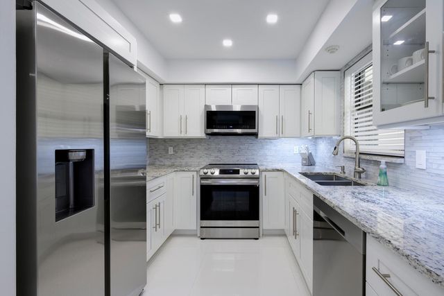 11335 Twelve Oaks Way, North Palm Beach, FL 33408