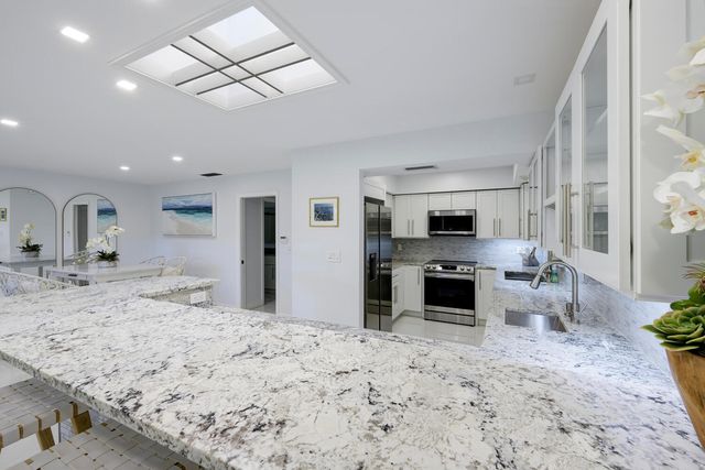 11335 Twelve Oaks Way, North Palm Beach, FL 33408