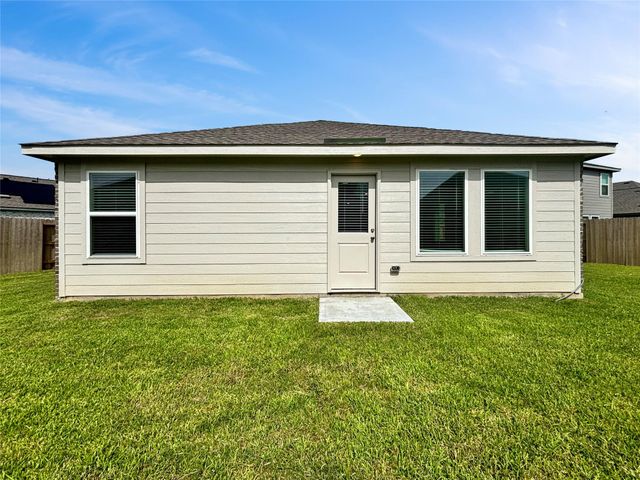 5823 Standpiper Loop, Baytown, TX 77521