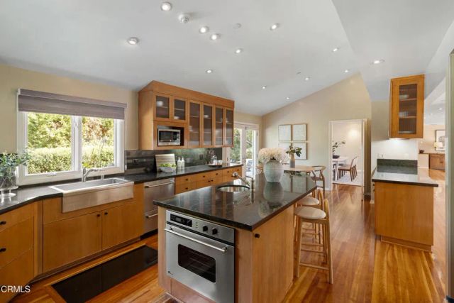 766 Canon Drive, Pasadena, CA 91106