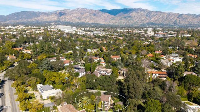 766 Canon Drive, Pasadena, CA 91106