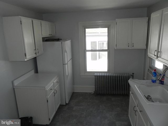 354-356 S MAIN ST, Williamstown, NJ 08094