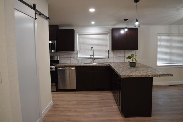 16294 Hawthorne Avenue, Anderson, CA 96007