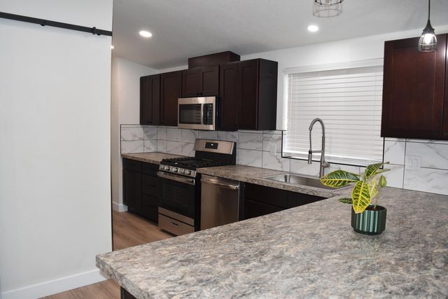 16294 Hawthorne Avenue, Anderson, CA 96007