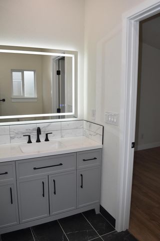 16294 Hawthorne Avenue, Anderson, CA 96007