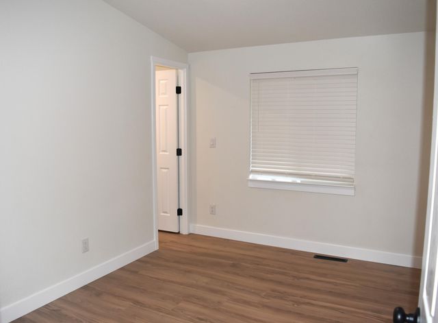 16294 Hawthorne Avenue, Anderson, CA 96007