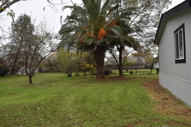 16294 Hawthorne Avenue, Anderson, CA 96007