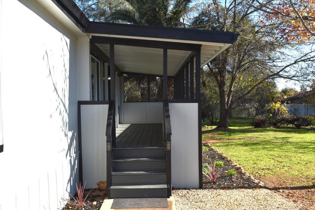 16294 Hawthorne Avenue, Anderson, CA 96007