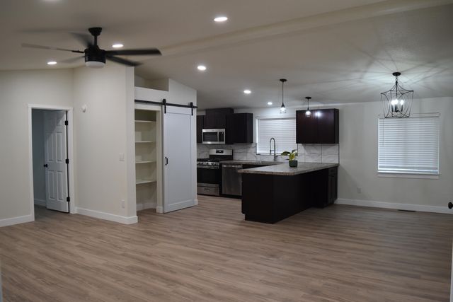 16294 Hawthorne Avenue, Anderson, CA 96007