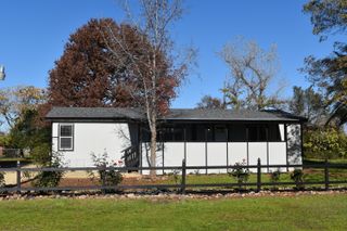 16294 Hawthorne Avenue, Anderson, CA 96007