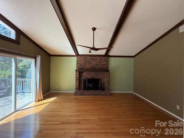 135 Supreme Court 14, Statesville, NC 28677