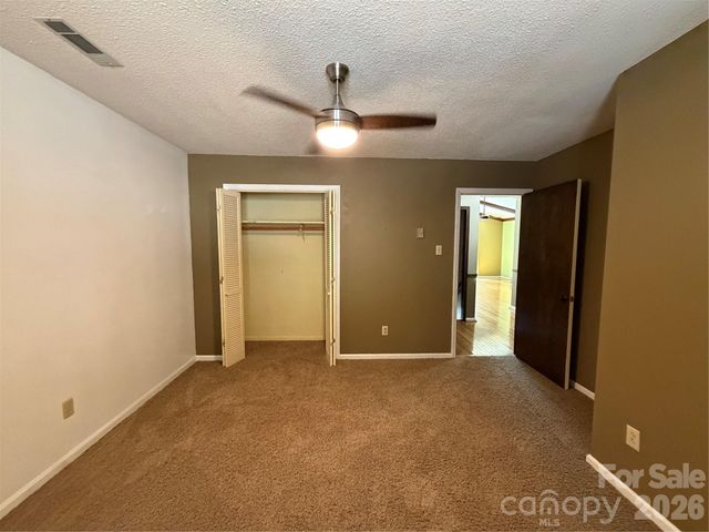 135 Supreme Court 14, Statesville, NC 28677