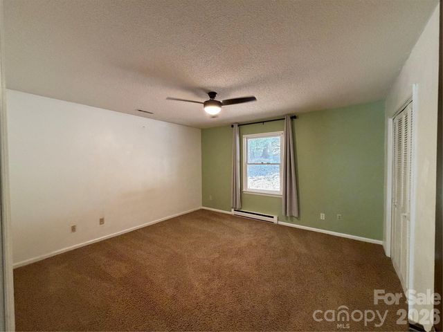 135 Supreme Court 14, Statesville, NC 28677