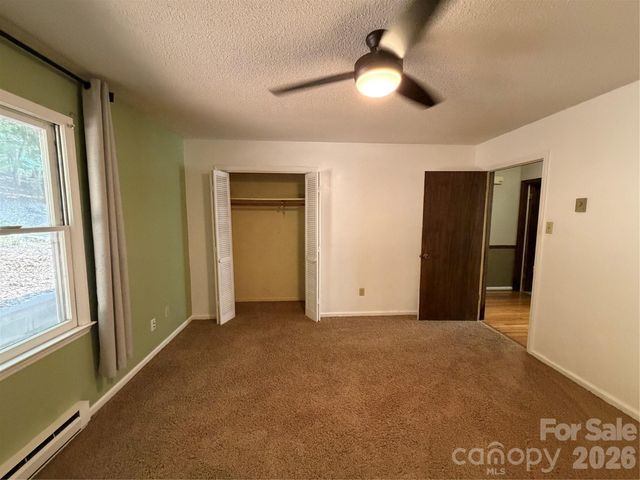 135 Supreme Court 14, Statesville, NC 28677