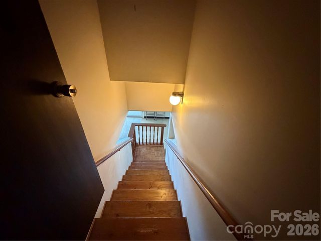 135 Supreme Court 14, Statesville, NC 28677