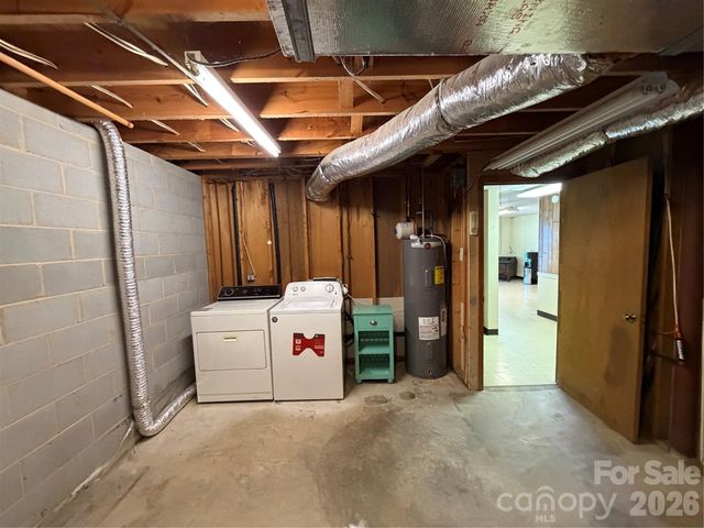 135 Supreme Court 14, Statesville, NC 28677
