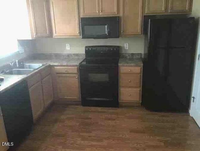 841 Capitol Pear Lane, Fayetteville, NC 28301