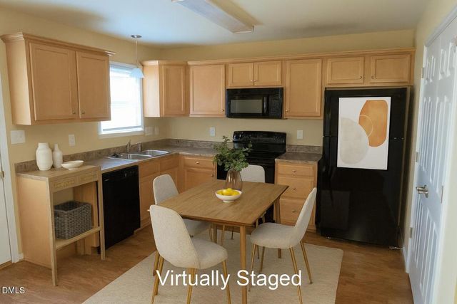 841 Capitol Pear Lane, Fayetteville, NC 28301