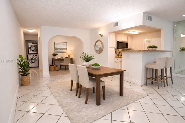 2203 NW 55th Ter, Lauderhill, FL 33313