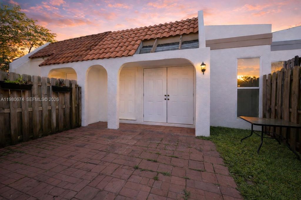 2203 NW 55th Ter, Lauderhill, FL 33313