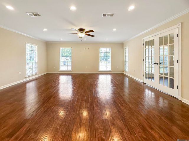 9537 Kevel Dr, Baton Rouge, LA 70810