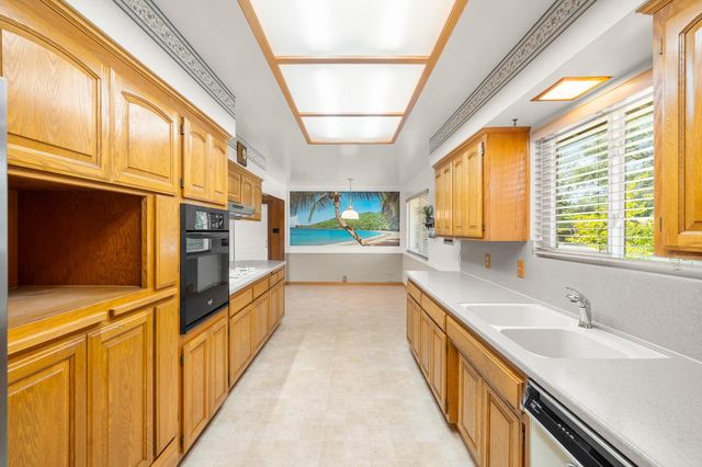 4316 Engle Rd, Sacramento, CA 95821