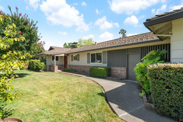 4316 Engle Rd, Sacramento, CA 95821