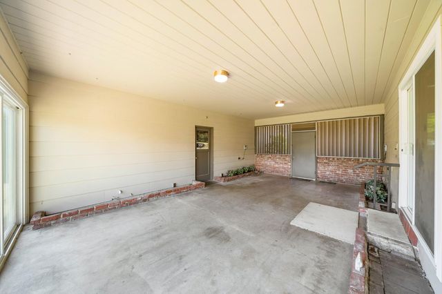 4316 Engle Rd, Sacramento, CA 95821