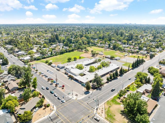 4316 Engle Rd, Sacramento, CA 95821