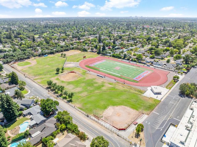 4316 Engle Rd, Sacramento, CA 95821