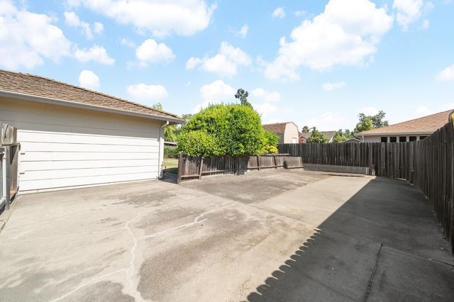 4316 Engle Rd, Sacramento, CA 95821