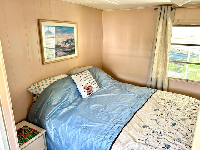 615 Alamanda Lane, Deerfield Beach, FL 33442