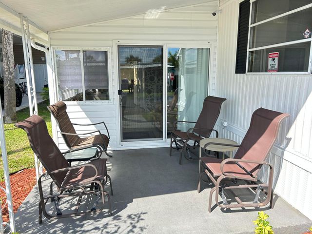 615 Alamanda Lane, Deerfield Beach, FL 33442