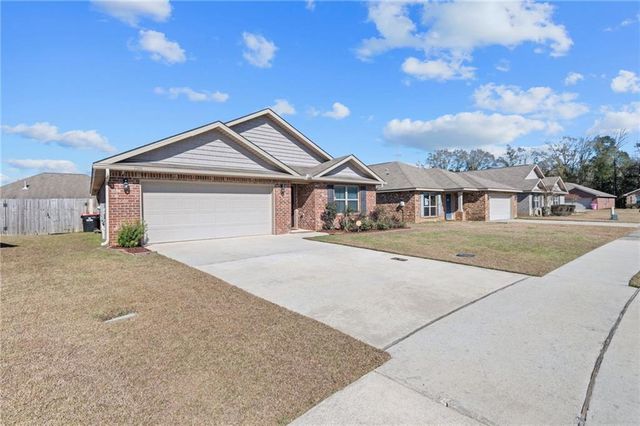 1299 Fairlawn Drive, Semmes, AL 36575