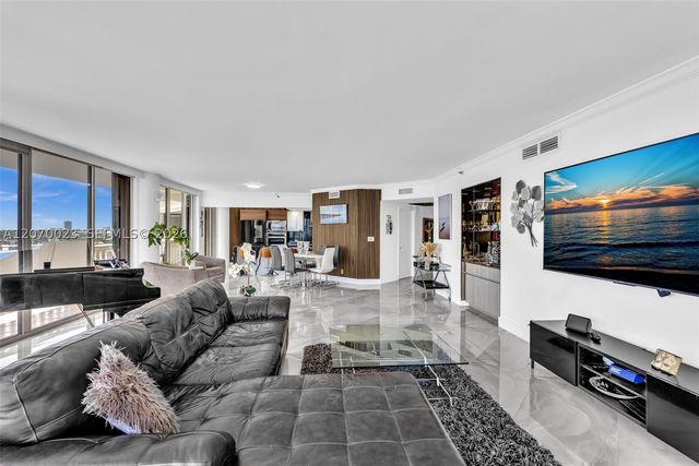 3000 Island Blvd 1106, Aventura, FL 33160
