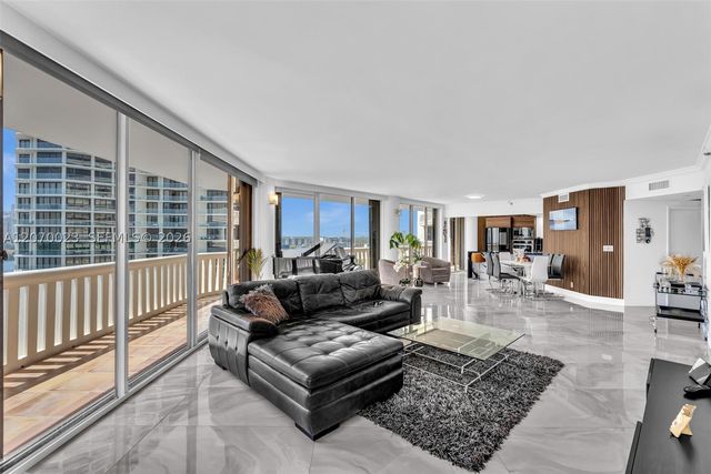 3000 Island Blvd 1106, Aventura, FL 33160