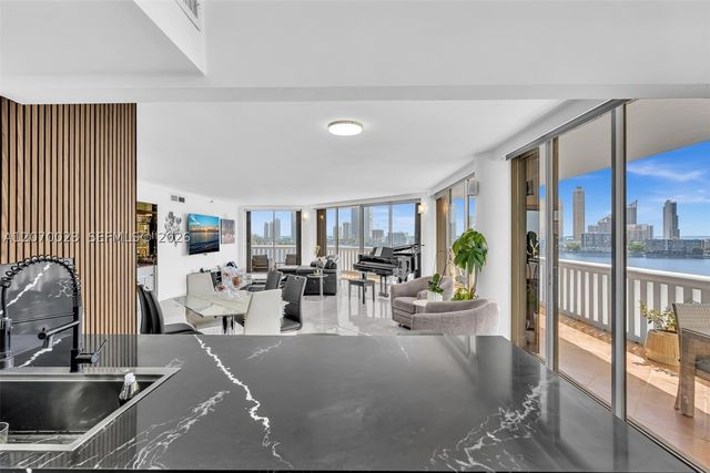 3000 Island Blvd 1106, Aventura, FL 33160