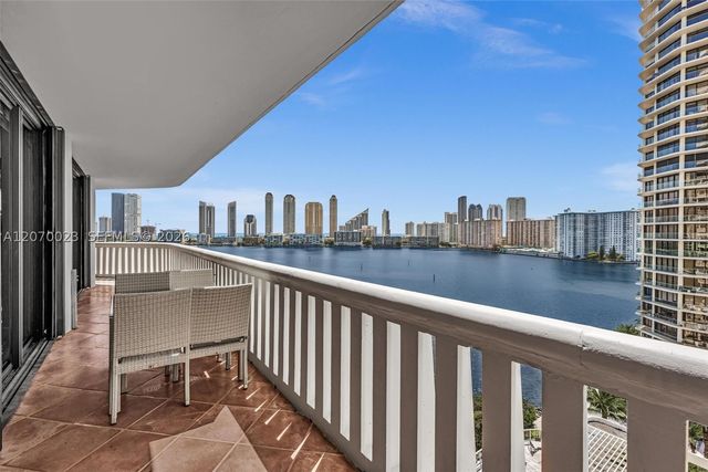 3000 Island Blvd 1106, Aventura, FL 33160
