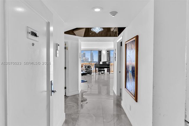 3000 Island Blvd 1106, Aventura, FL 33160