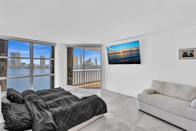 3000 Island Blvd 1106, Aventura, FL 33160